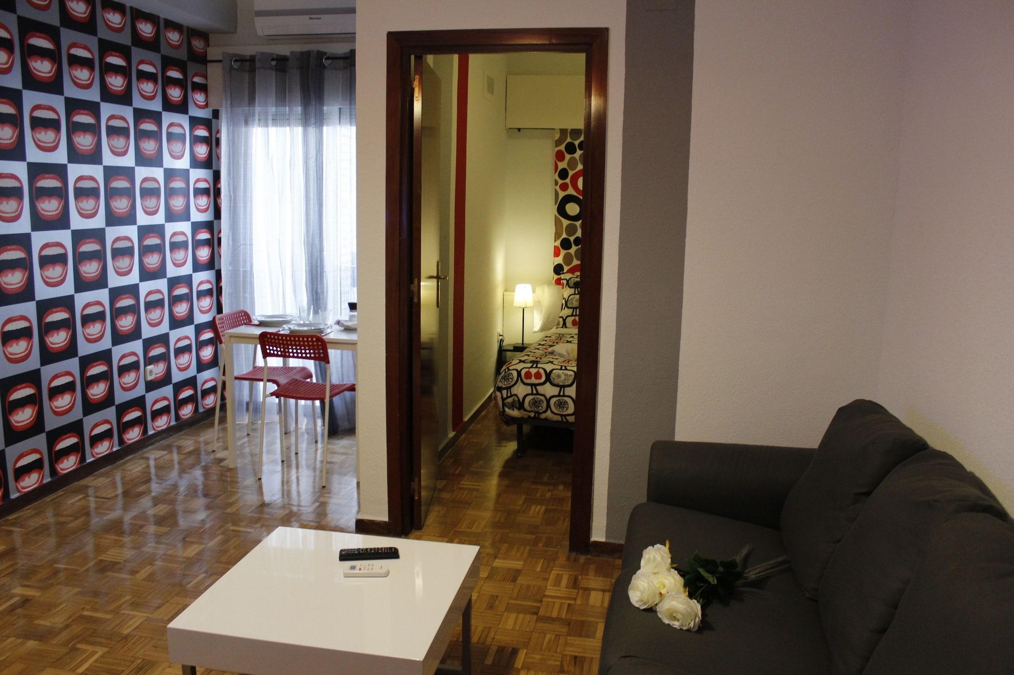 Far Home Gran Via Мадрид Екстер'єр фото