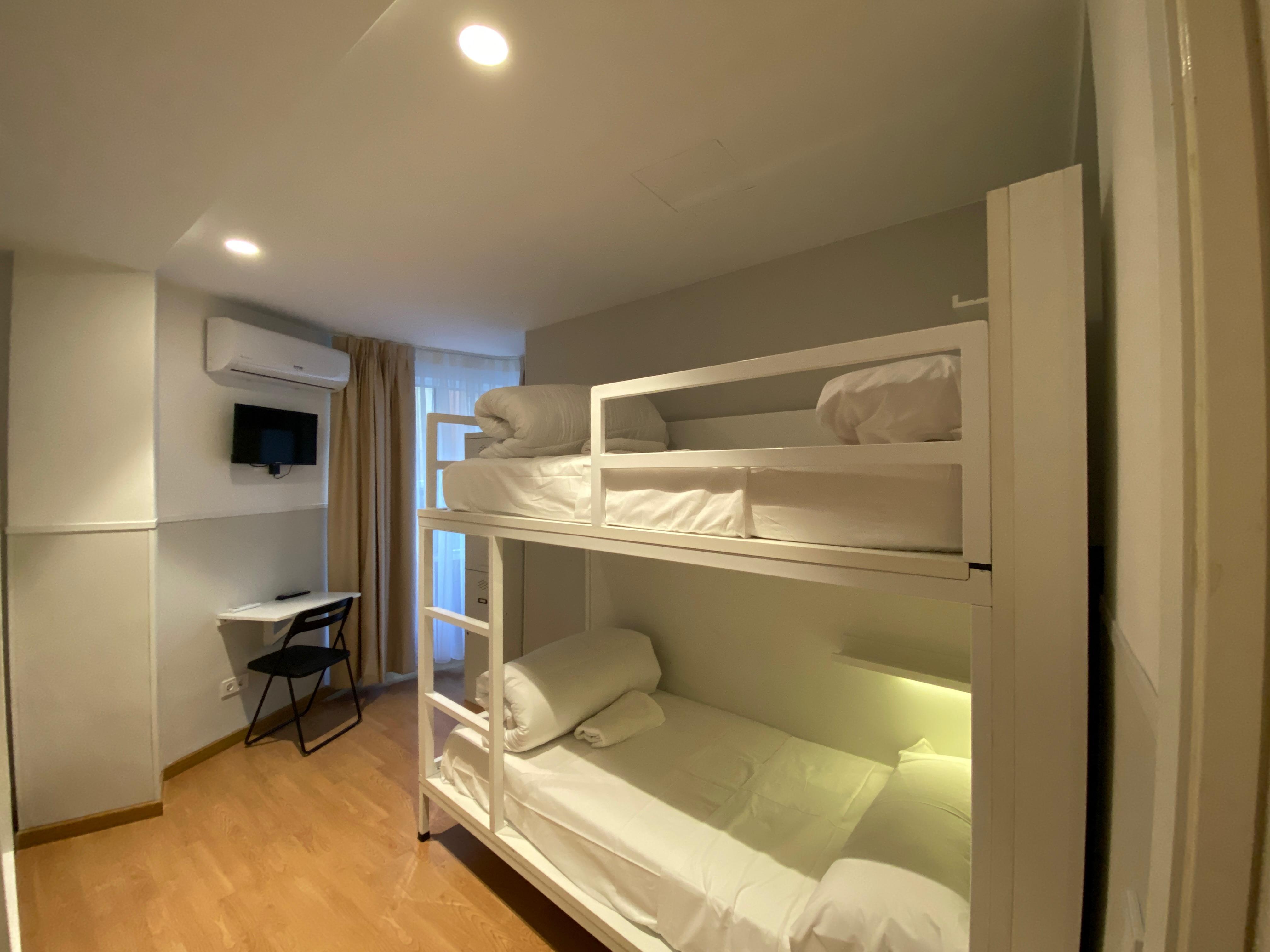 Far Home Gran Via Мадрид Екстер'єр фото