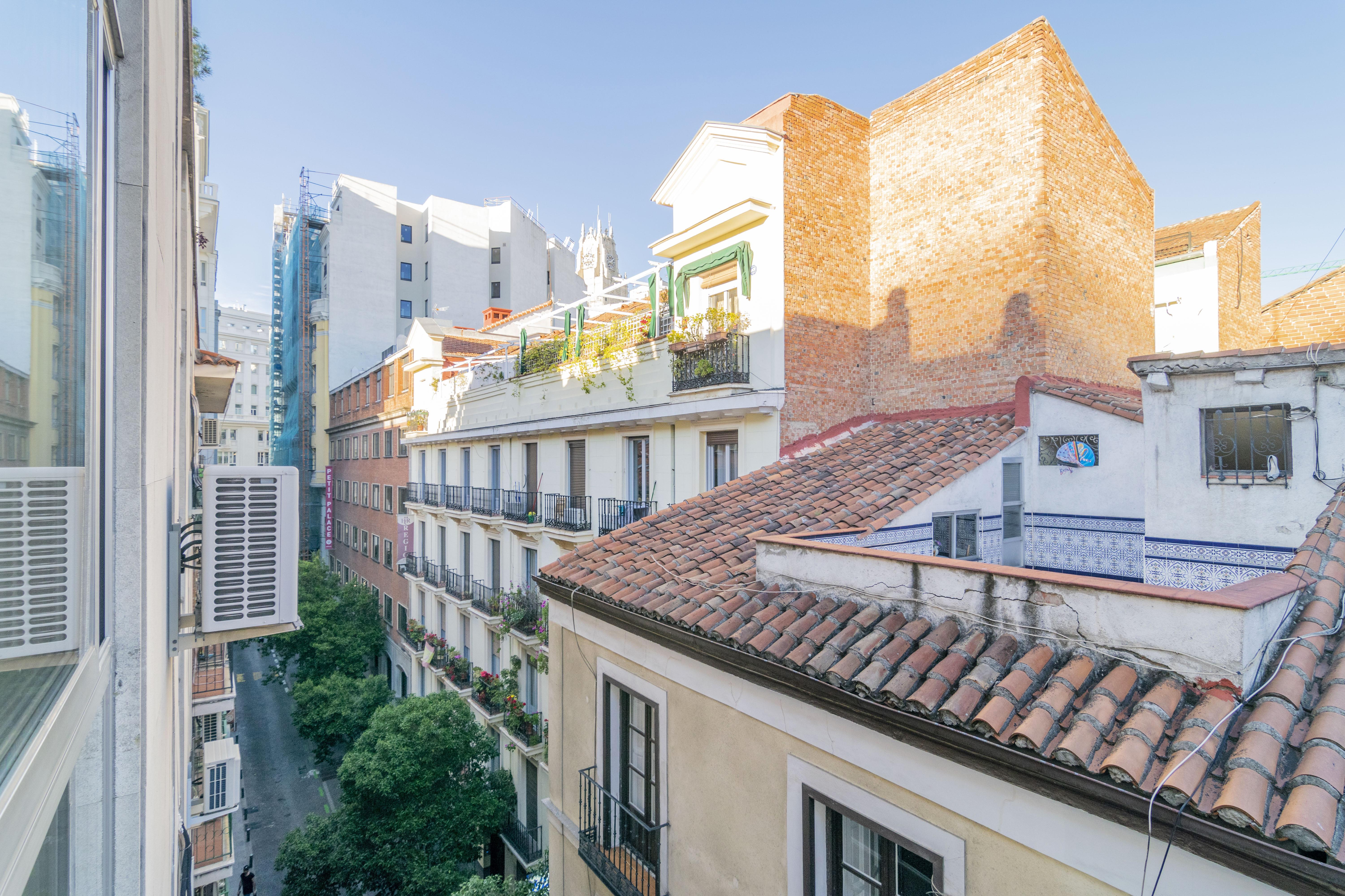 Far Home Gran Via Мадрид Екстер'єр фото