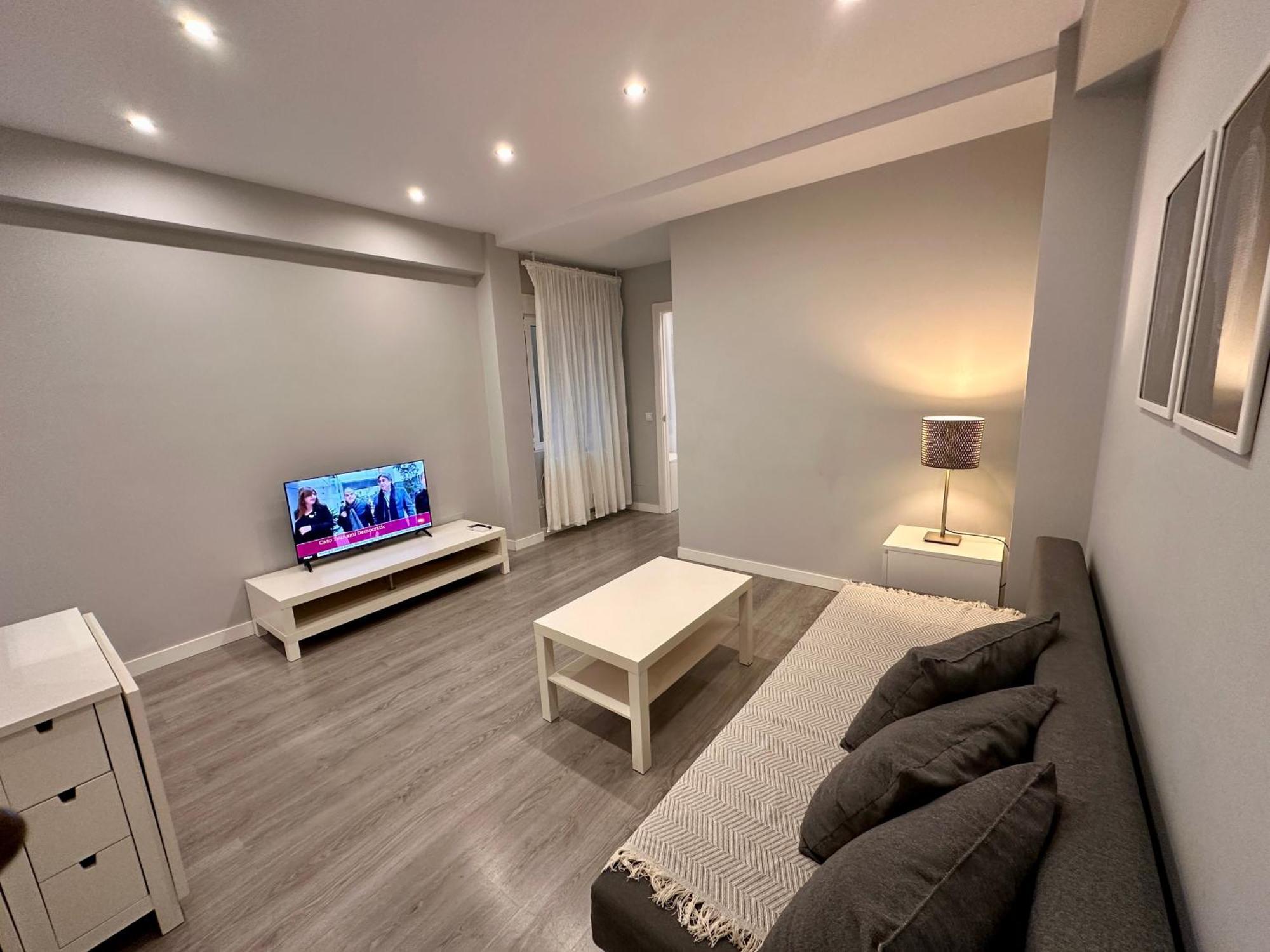 Far Home Gran Via Мадрид Екстер'єр фото