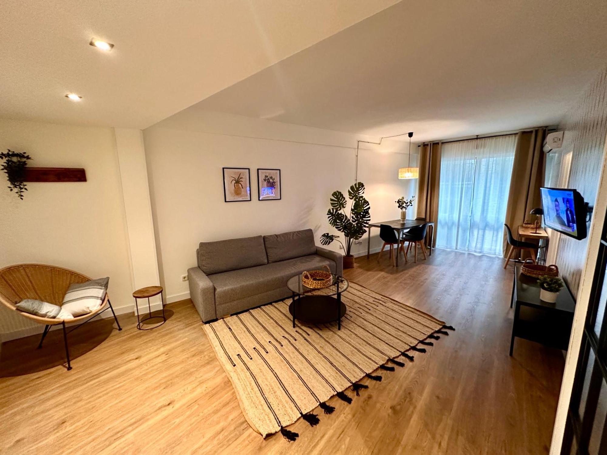 Far Home Gran Via Мадрид Екстер'єр фото