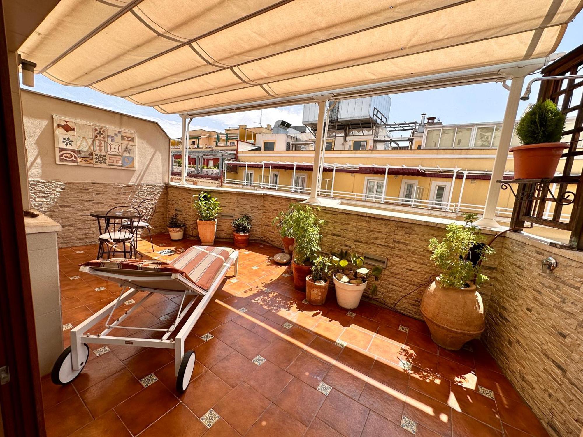 Far Home Gran Via Мадрид Екстер'єр фото