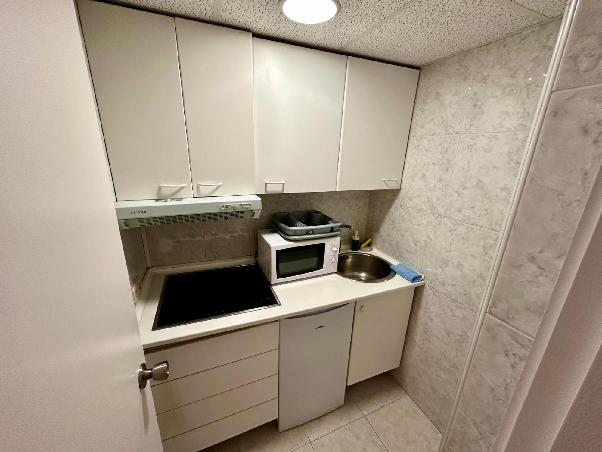 Far Home Gran Via Мадрид Номер фото